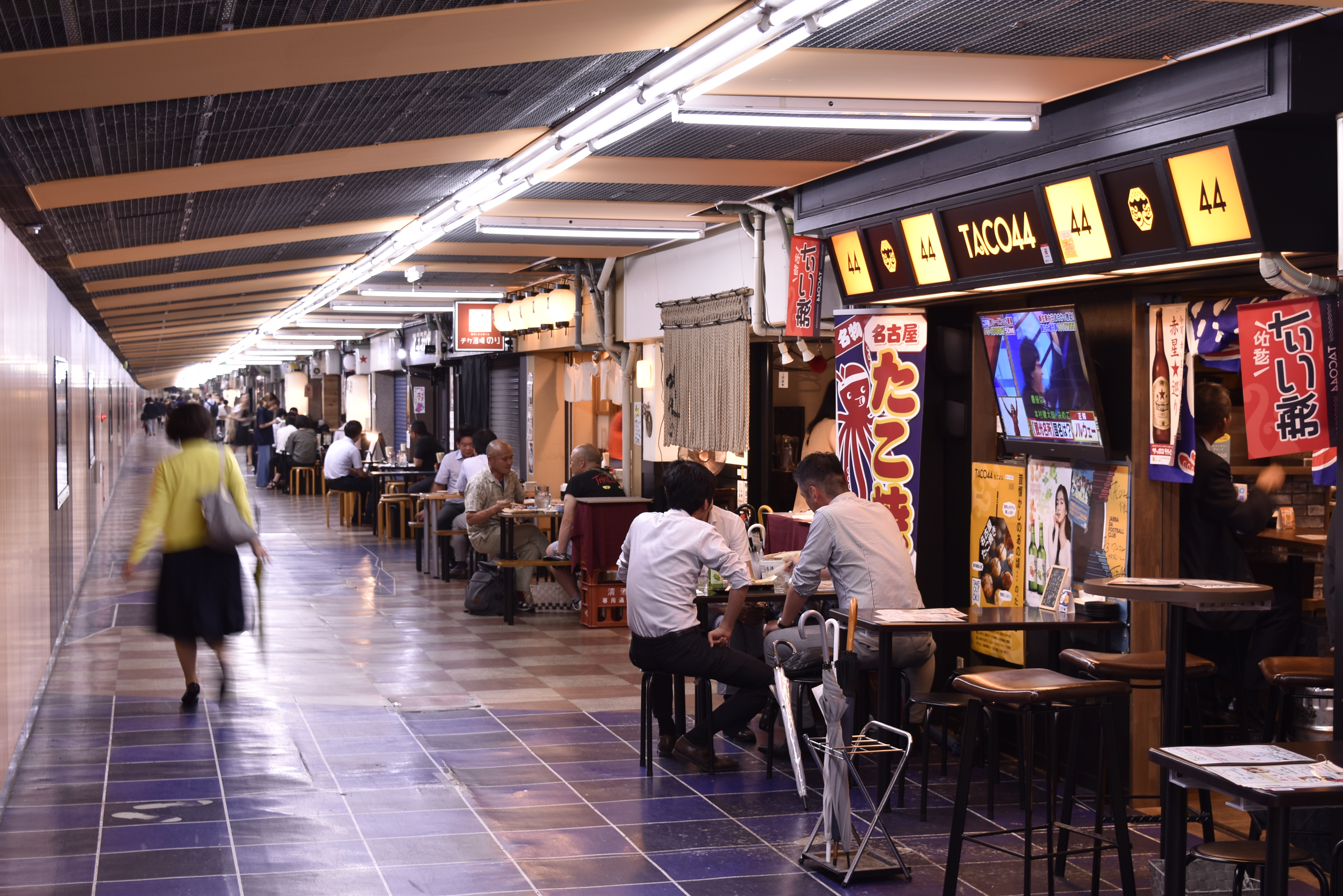 名古屋の酒場はしご酒ツアー お酒の神様 酒津屋 伏見地下街 で せんべろ 編 大ナゴヤツアーズ Dai Nagoya Tours